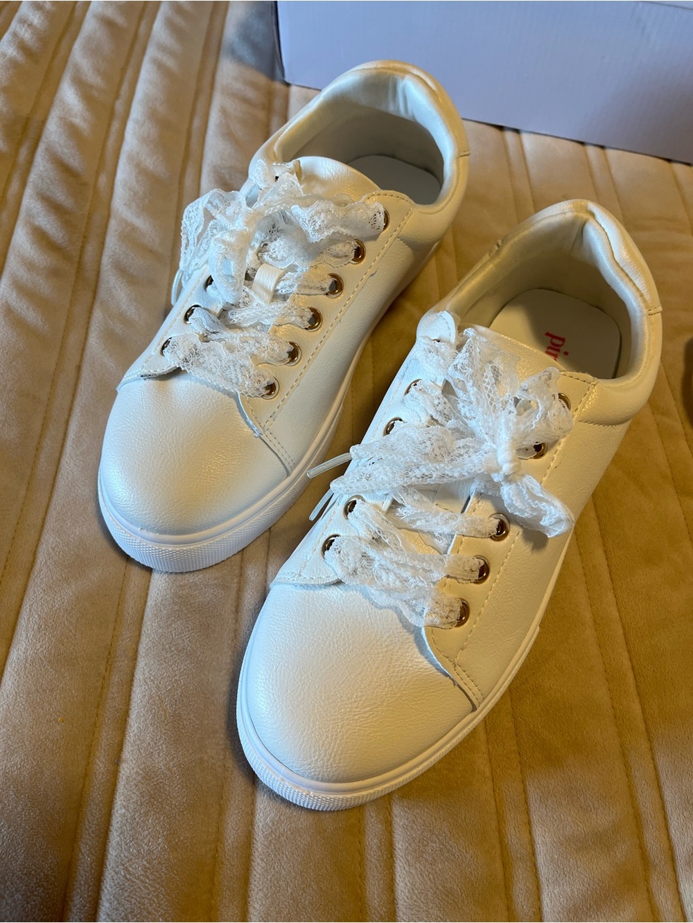 Brand New White Pink Lily Lace-Up Sneakers